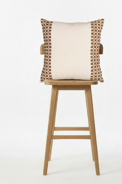 SCU038 Jute damier cushion cover on bar stool